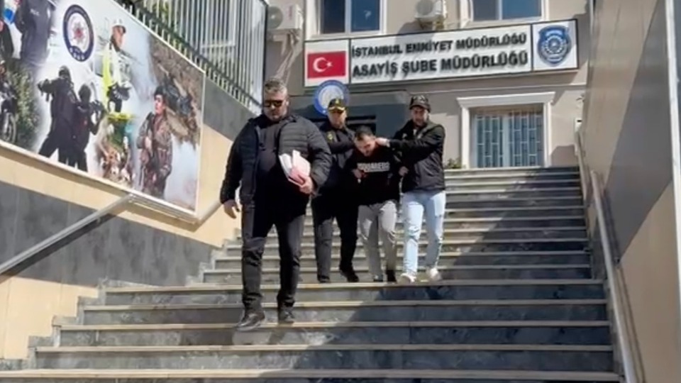 Kalaşnikoflu gasp çetesi çökertildi