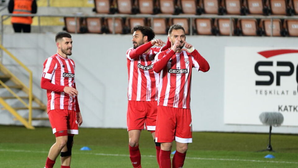 Boluspor üç puanı üç golle aldı!