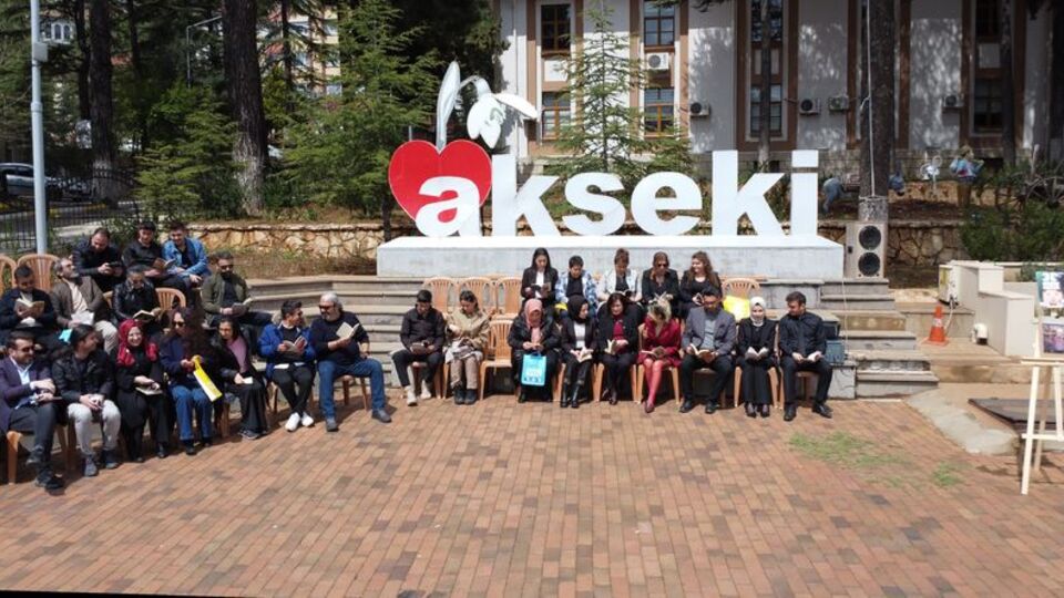 Akseki'de sessiz kitap okuma etkinliği