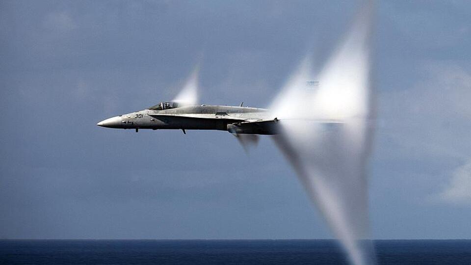 "Sonik patlama sesi" korkuttu