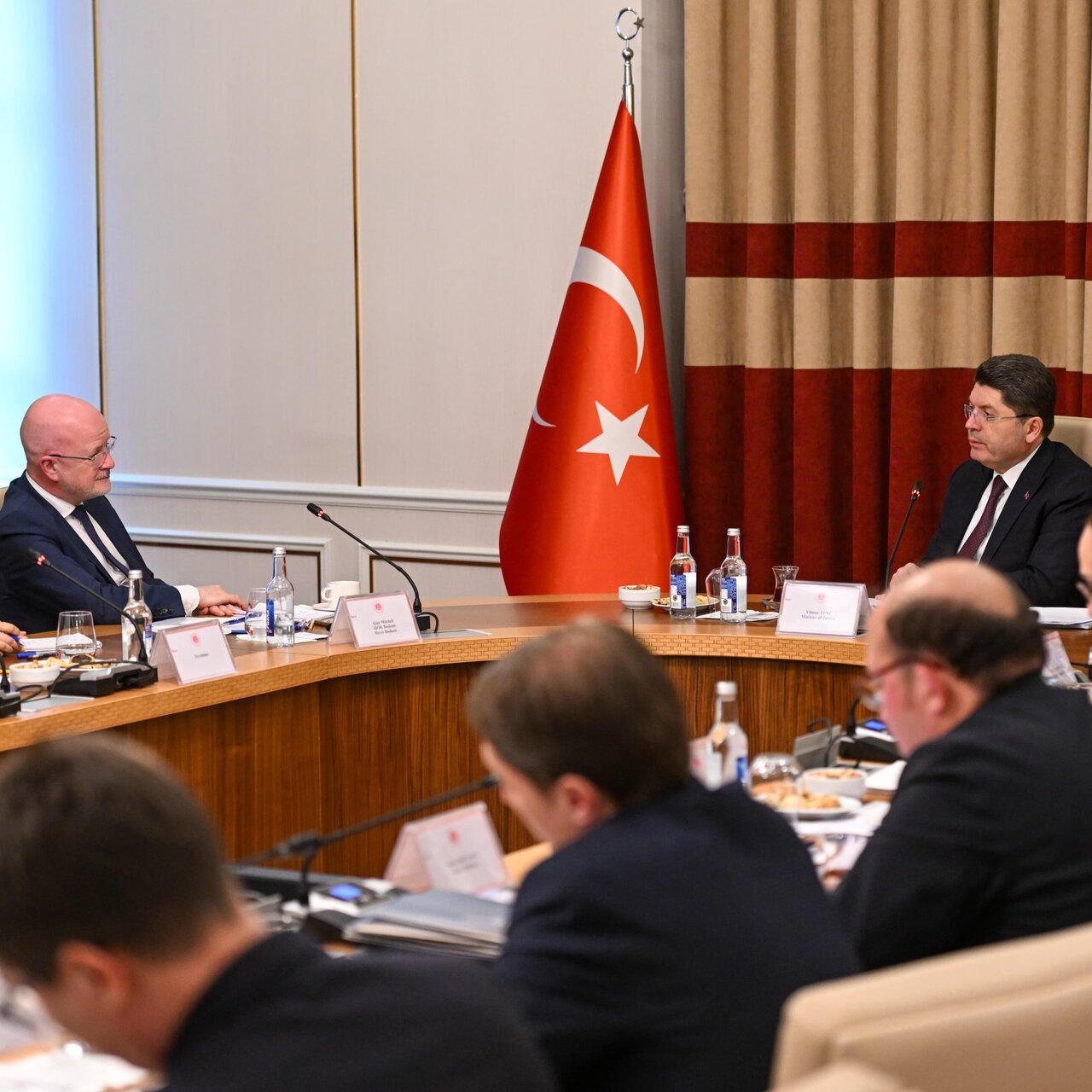 Bakan Tunç, Avrupa İşkencenin Önlenmesi Komitesi Başkanı Mitchell ile görüştü
