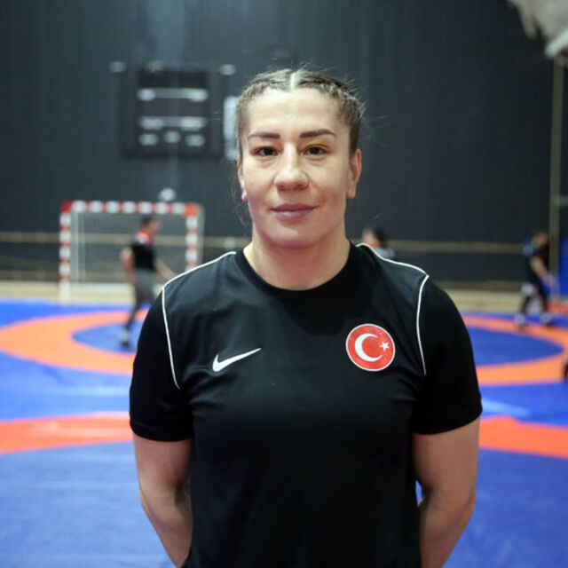 Yasemin Adar'dan gümüş madalya!