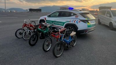 Otoyolda yarışan motosikletlilere para cezası