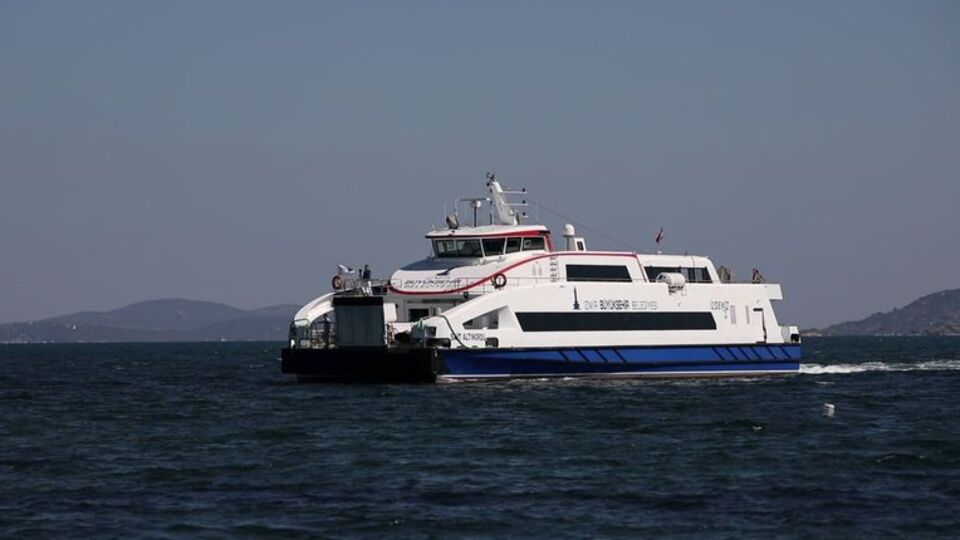 İZDENİZ'den yaz boyunca Çeşme ve Sakız seferi