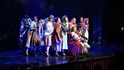 Renkli anlara sahne oldu