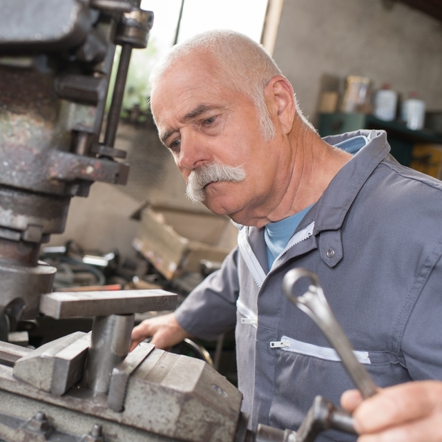 Emekli işçinin aylığı düşer mi?