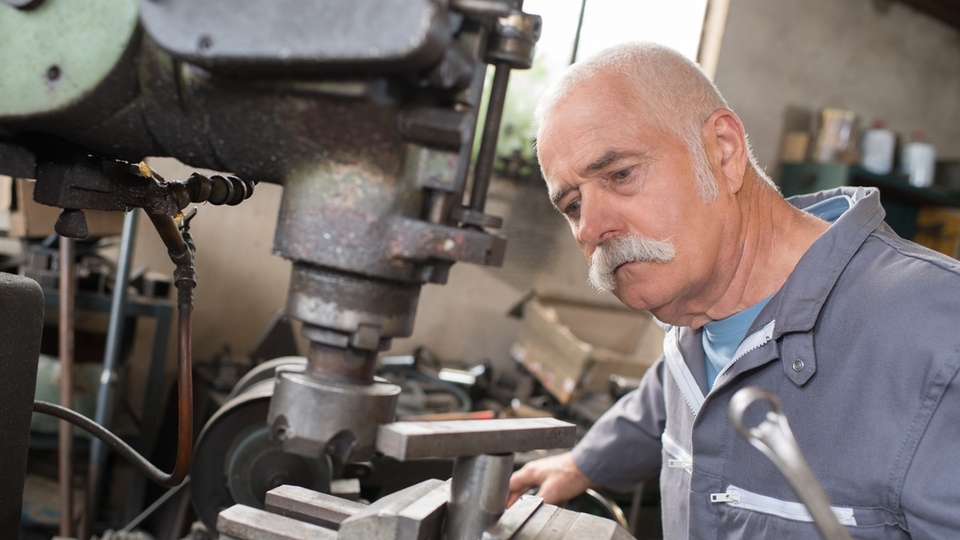 Emekli işçinin aylığı düşer mi?