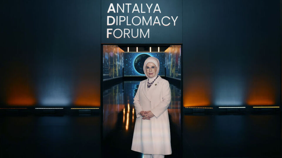 Emine Erdoğan'dan Antalya Diplomasi Forumu'na ilişkin paylaşım