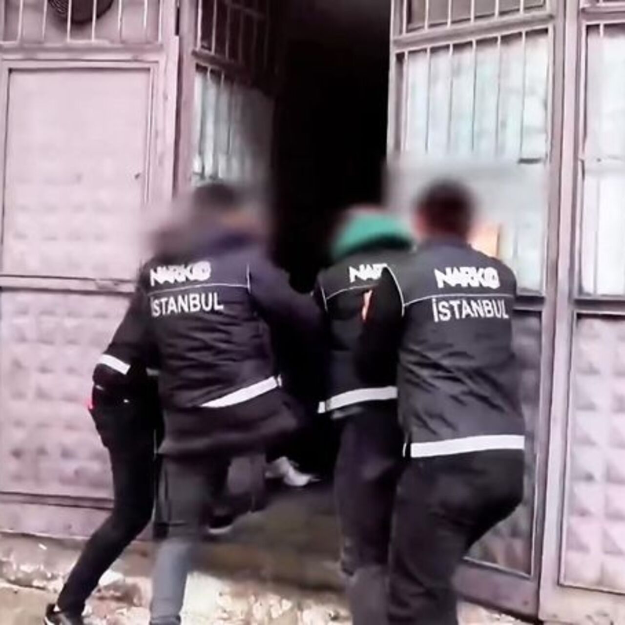 İstanbul ve Diyarbakır'da operasyon