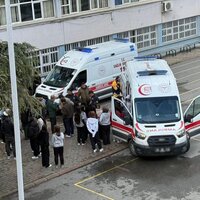 Sakarya'da 11 kişi gıda zehirlenmesi geçirdi | Son dakika haberleri thumbnail