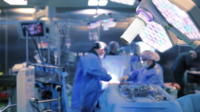 Doktordan hastasına, 'kuyumcunun IBAN'ına para at' iddiası