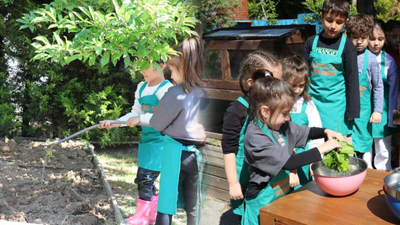 Yağmur suyuyla yetiştirip, yemeklerini hazırlıyorlar