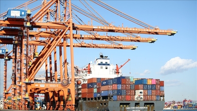 Navlun fiyatları son üç ayda tarife belirsizliğinin etkisiyle düştü