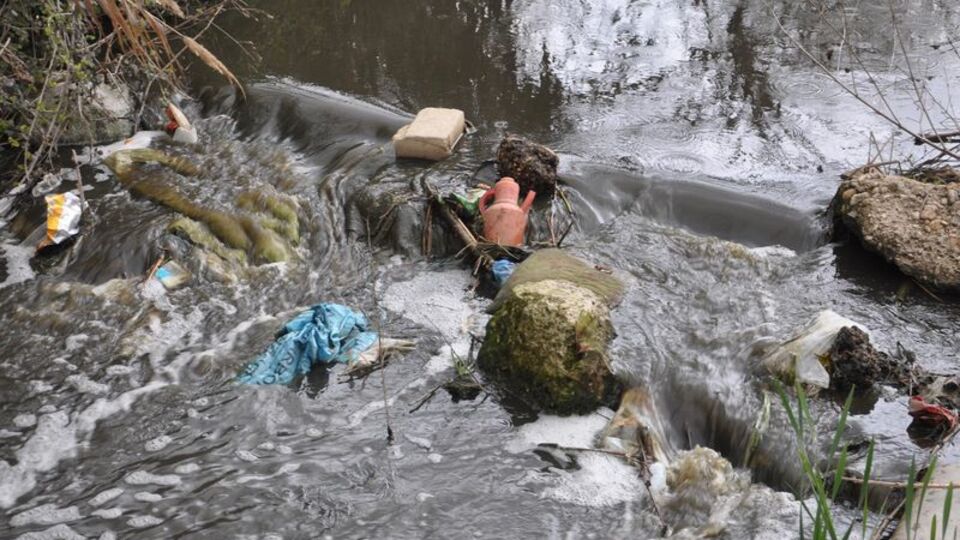 Kırklareli'de derede kirlilik ve köpük