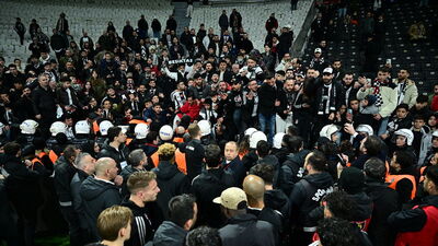 Beşiktaş taraftarından takıma tepki!