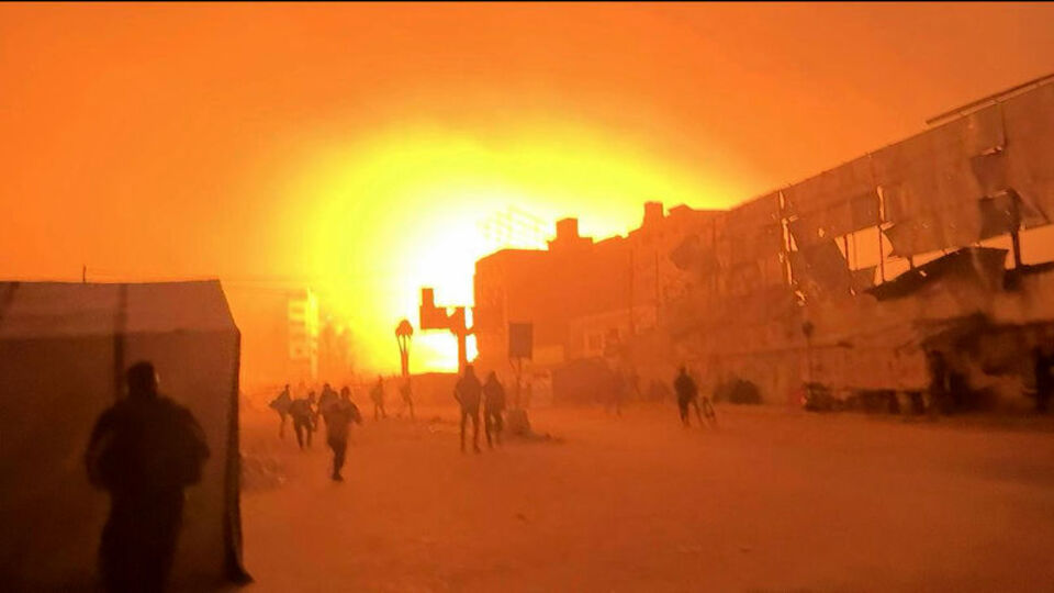 Gazze'de hastaneye hava saldırısı