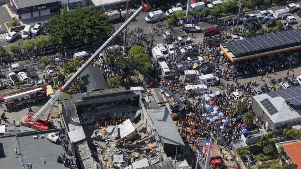 Dominik'te çatı çökmüştü: Can kaybı yükseldi!