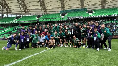 Sakaryaspor tek attı 3 aldı!