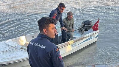 Balık tutarken denize düştü