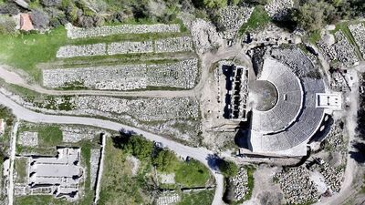 Tlos Antik Kenti'nin tiyatrosu sahne için gün sayıyor