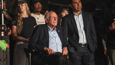 Bernie Sanders'tan müzik festivaline sürpriz ziyaret