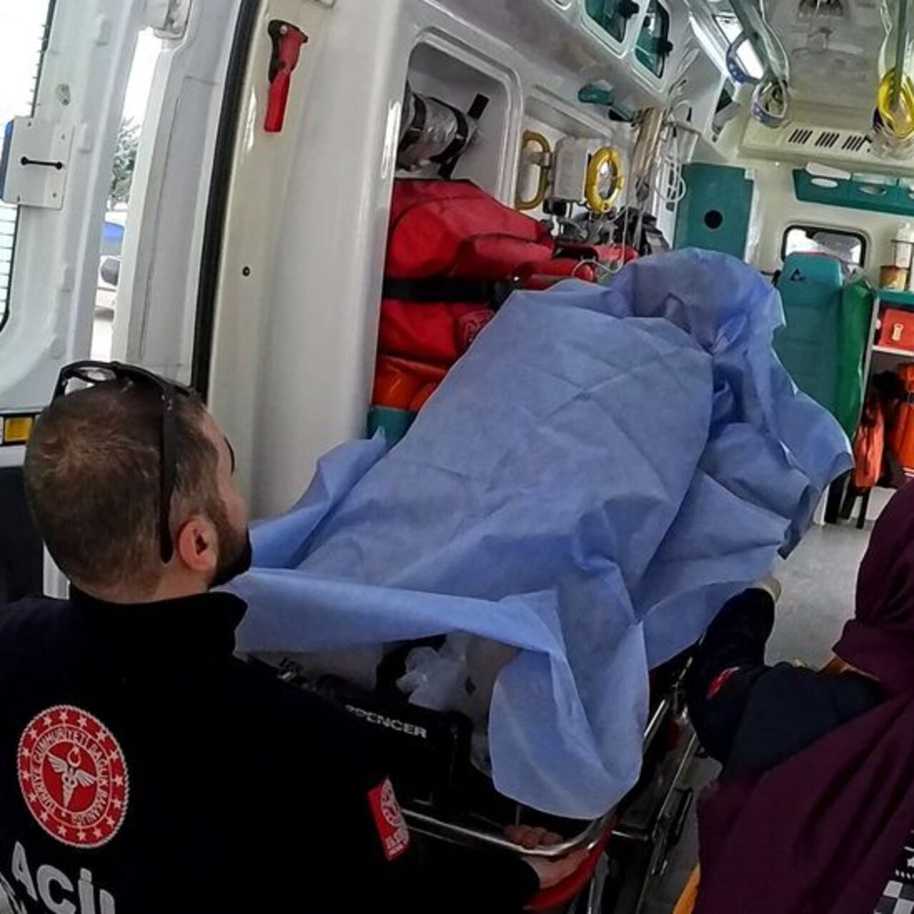 'Neden yan baktın' deyip bıçakladı