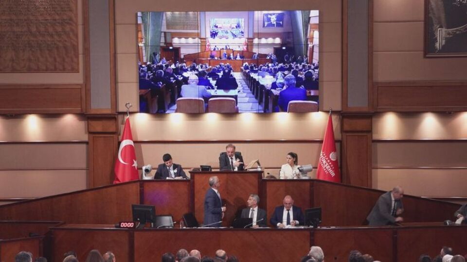 İBB Meclisi, Nuri Aslan başkanlığında toplandı