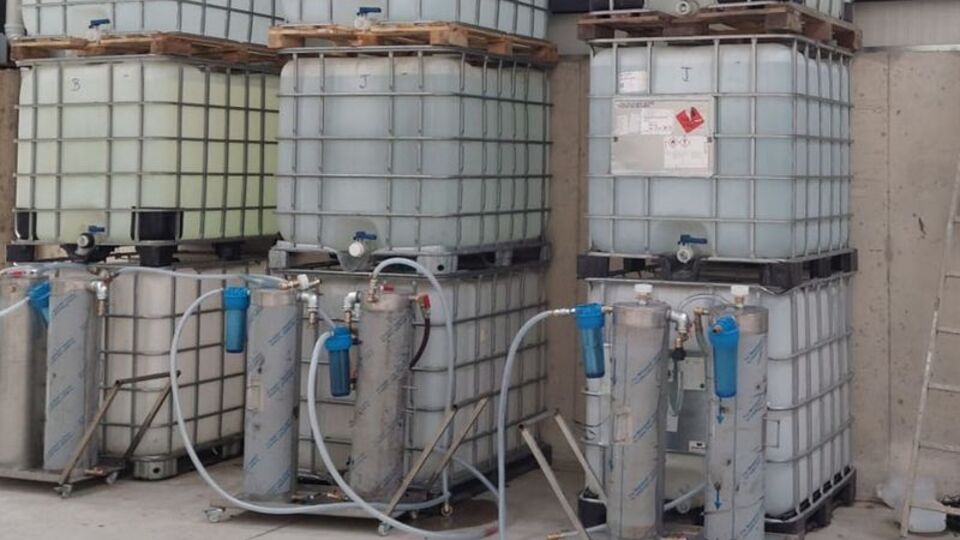 Kocaeli'de 12 ton etil alkol ele geçirildi