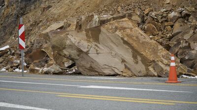 Zigana Dağı Geçidi'nde "kaya" korkusu