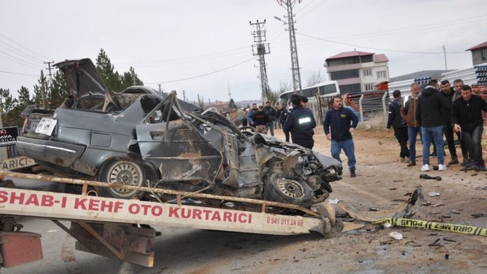 Korkunç kazada can kaybı 4'e çıktı!