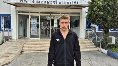 Çöpte 300 bin liralık altın buldu