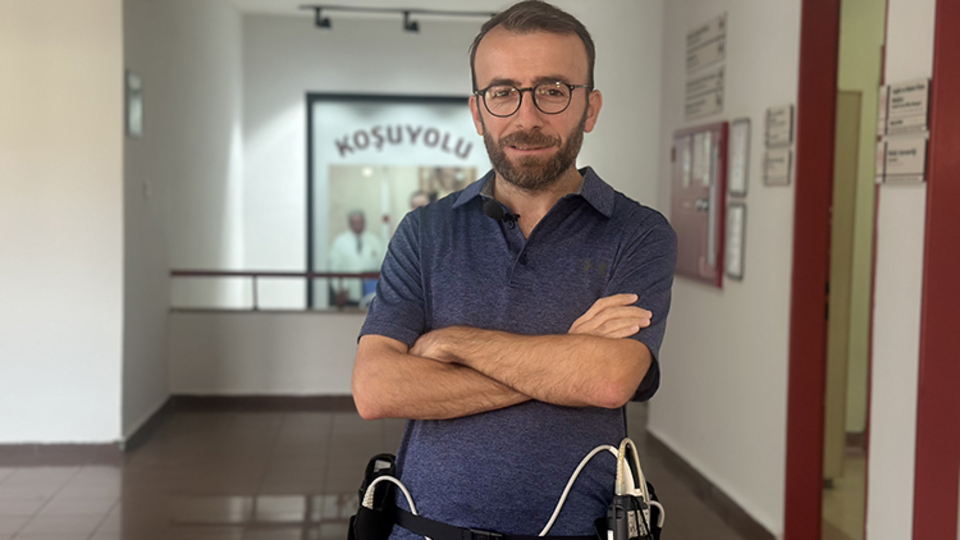 Kalp kapakçığı onarımı için girdiği ameliyattan yapay kalple uyandı