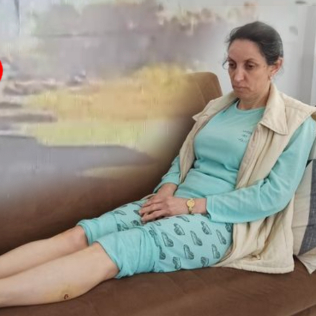 Sahipsiz köpeklerin saldırısında yaralandı