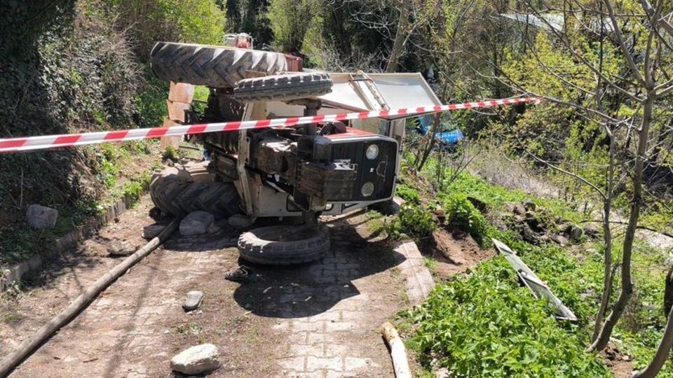 Tamir ederken traktörün altında kaldı