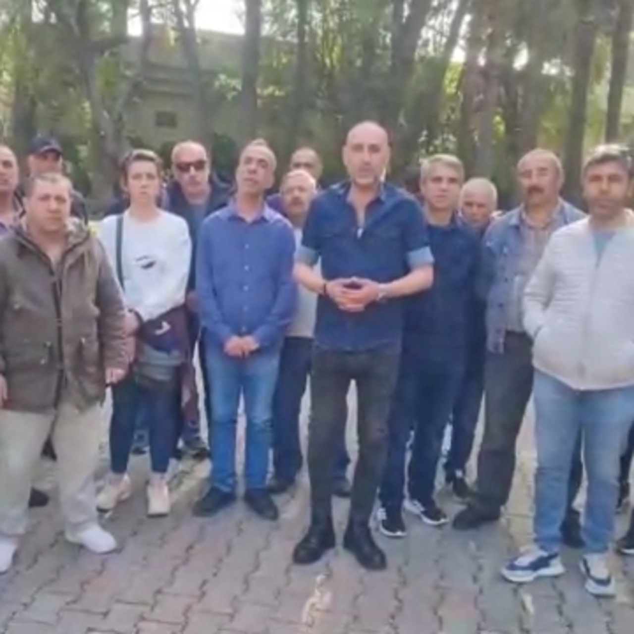 İzmir'de belediye emeklilerinin eylemi sürüyor