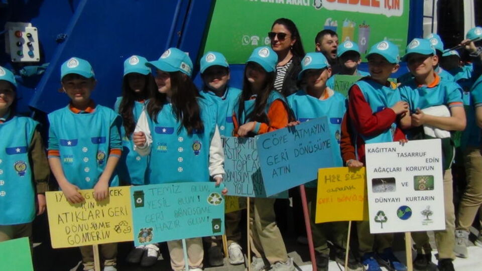 Öğrencilerden "Sıfır Atık" destek yürüyüşü