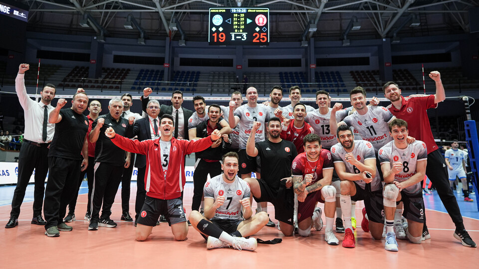 Ziraat Bankkart final biletini aldı!