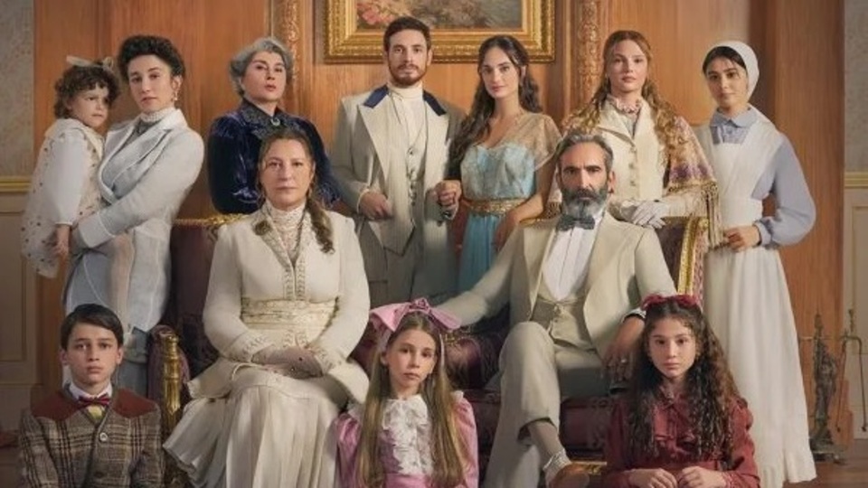 Şakir Paşa Ailesi'nin setinde yangın