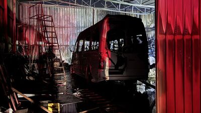 Bursa'da oto tamirhanesinde yangın