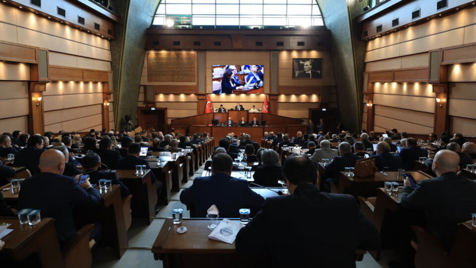 İBB Meclisi'nde, İETT faaliyet raporu kabul edildi