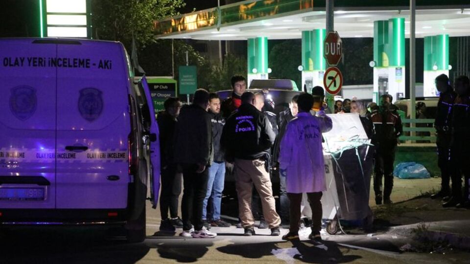 Vicdanlarını çöpe attılar!