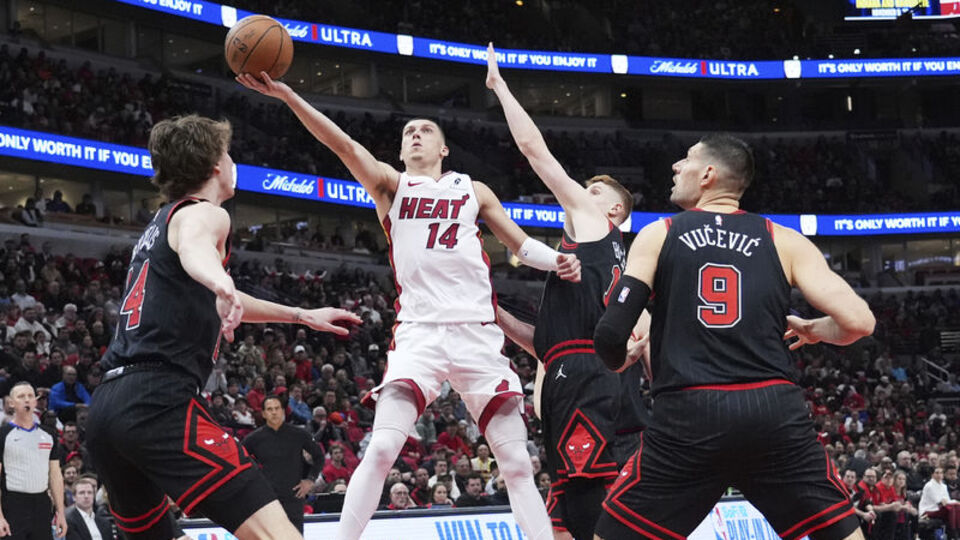 NBA'de play-in heyecanı: Heat, Bulls'u devirdi