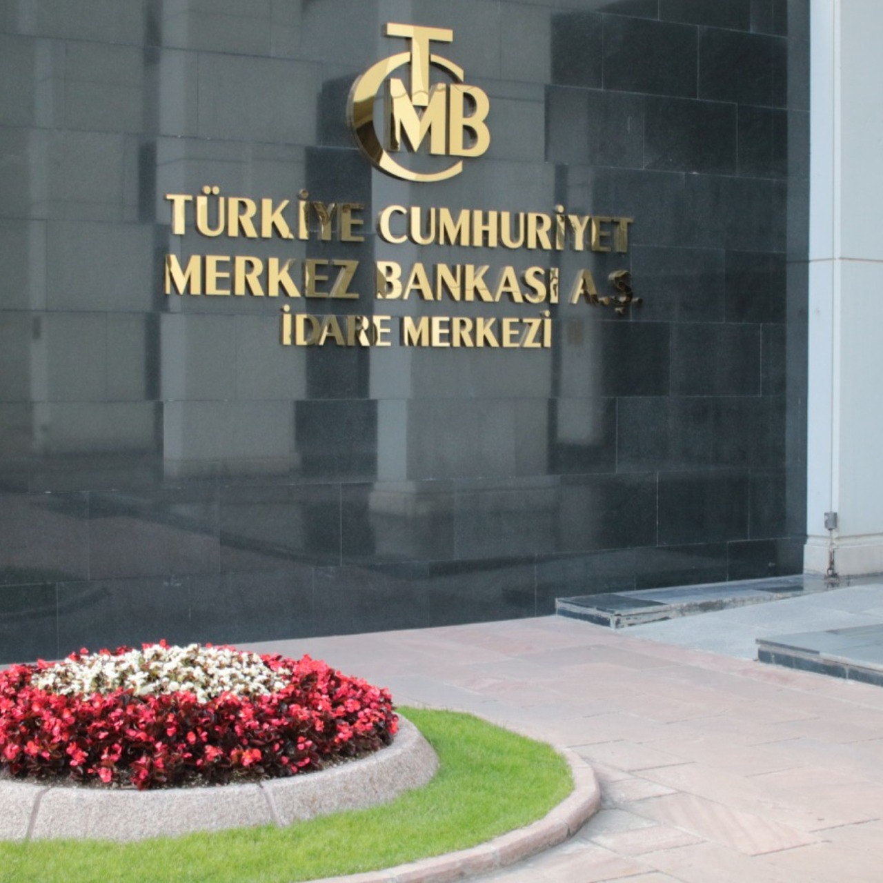 Merkez Bankası faiz artırımı kararıyla piyasalara yön verdi - Para Haberleri ve Ekonomi Güncellemeleri