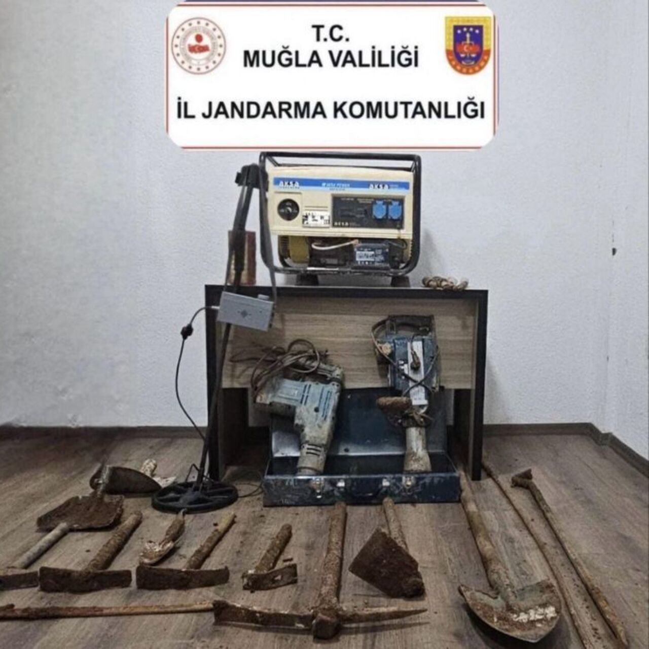 Kaçak kazıya suçüstü: 5 tutuklama