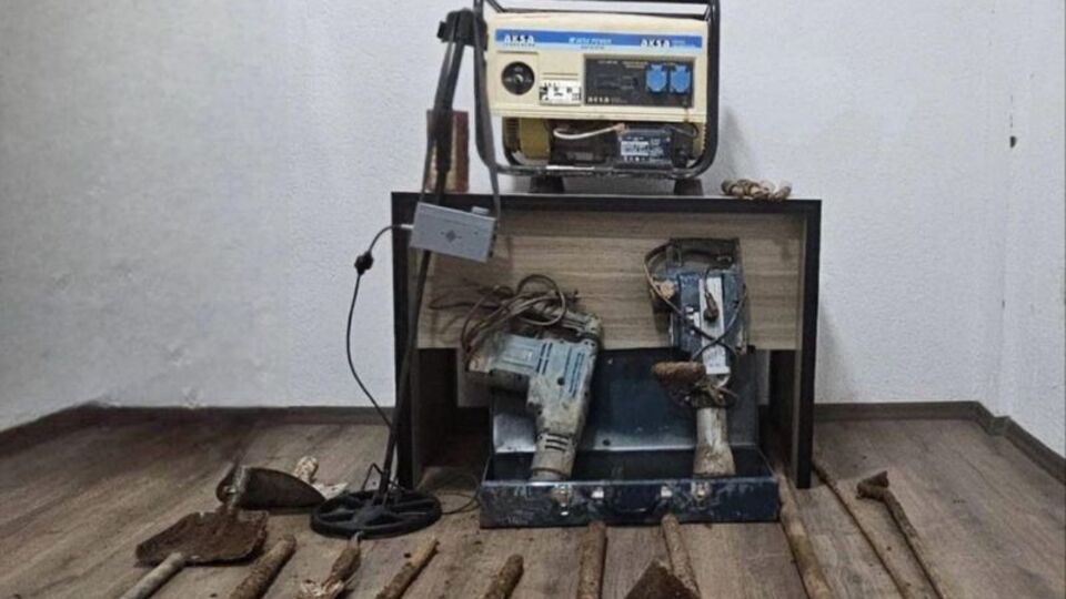 Kaçak kazıya suçüstü: 5 tutuklama