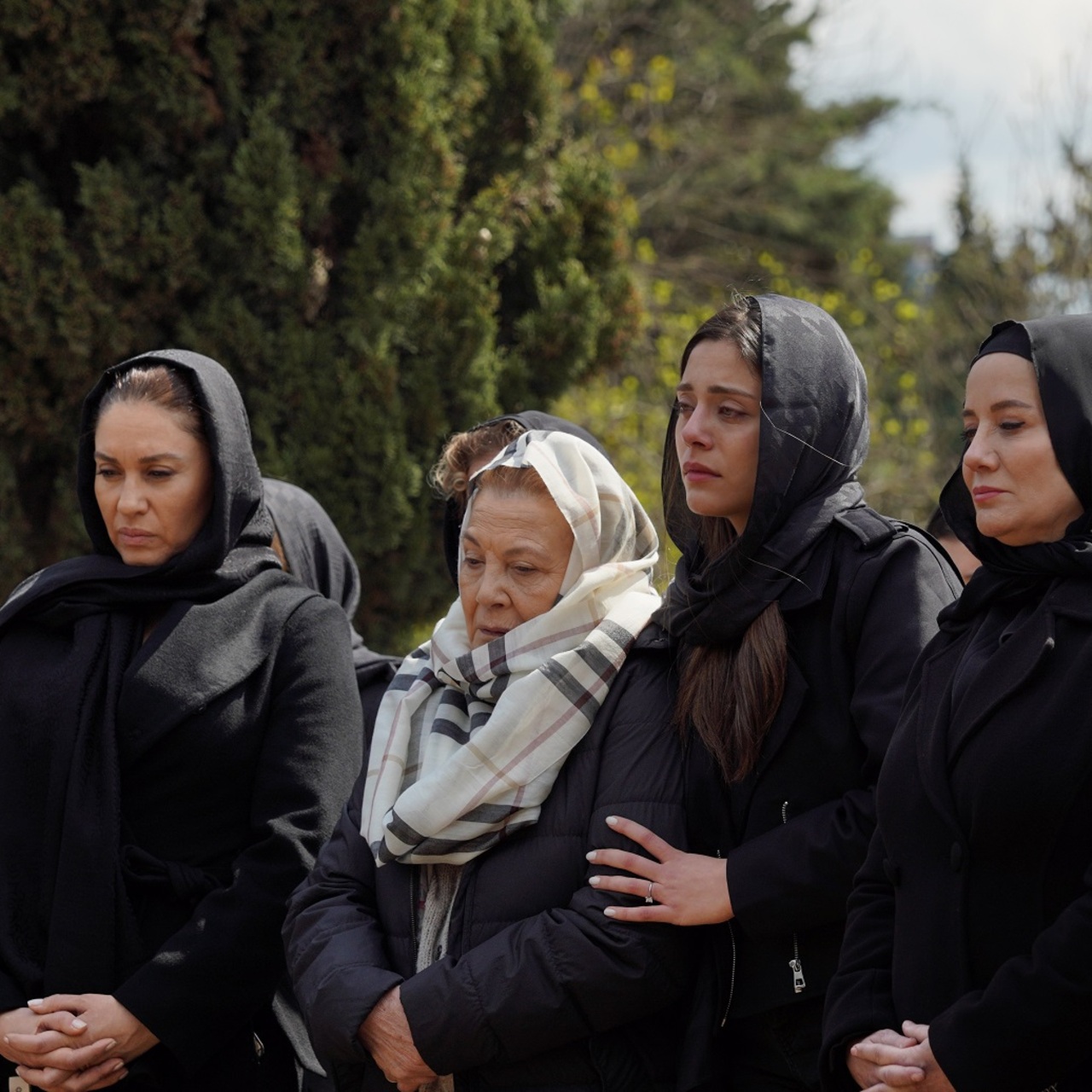 Kızılcık Şerbeti 97. bölüm canlı izle