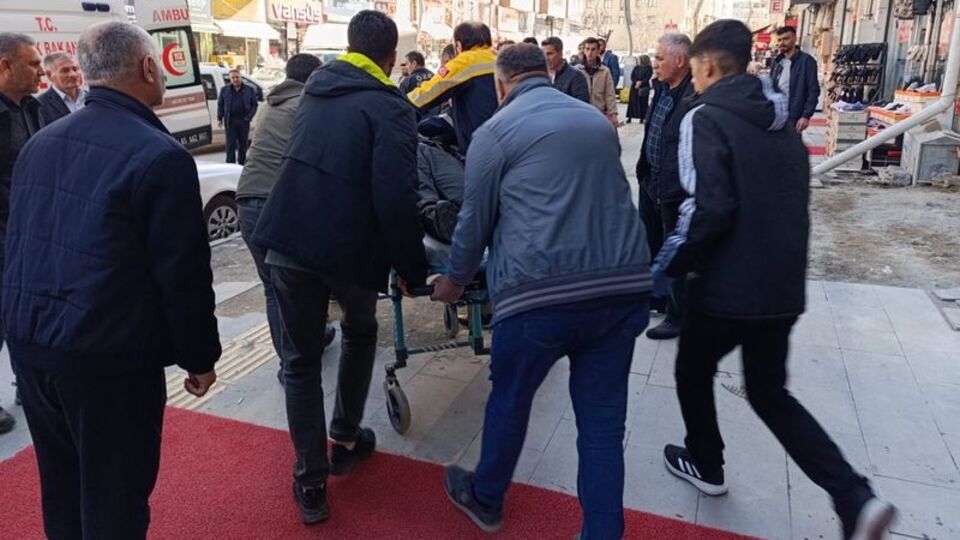 Giyim mağazasına silahlı saldırı! Ölü ve yaralılar var!