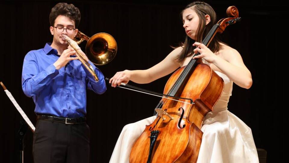 'Genç yetenekler' İş Sanat'ta parlıyor!