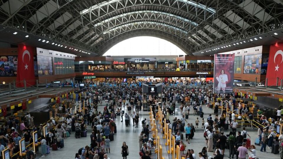 Yarın Sabiha Gökçen Havalimanı'nı kullanacaklar dikkat!