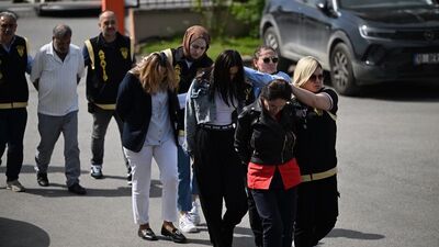 Kuyumculara sahte altın satmaya çalıştılar